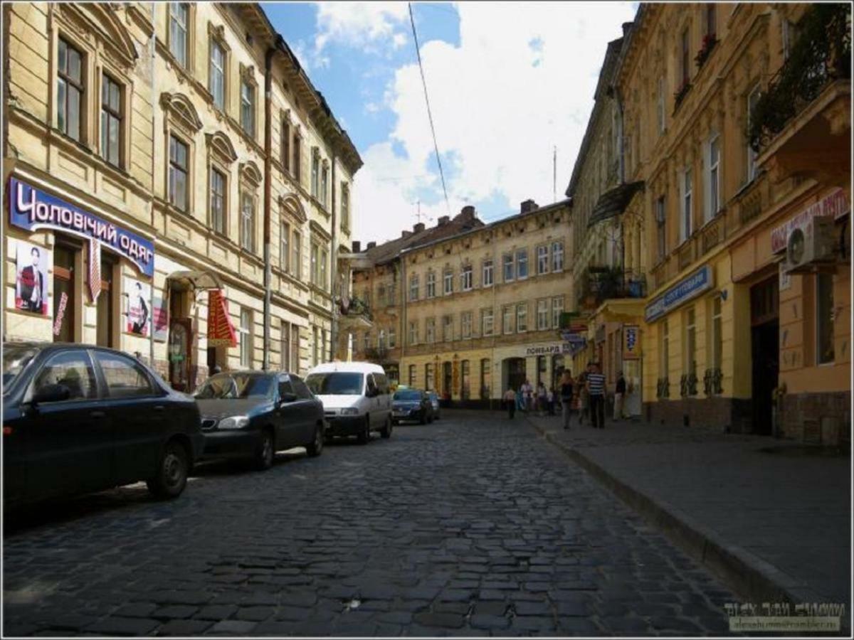 Невелика Smart Квартира В Центрі Для Пари Lviv Bagian luar foto